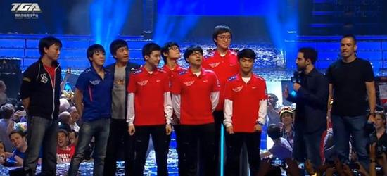 随后以速度 随后以速度