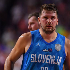 难以释怀！王楚钦回忆巴黎奥运失利：至今想不通球拍为何被踩断